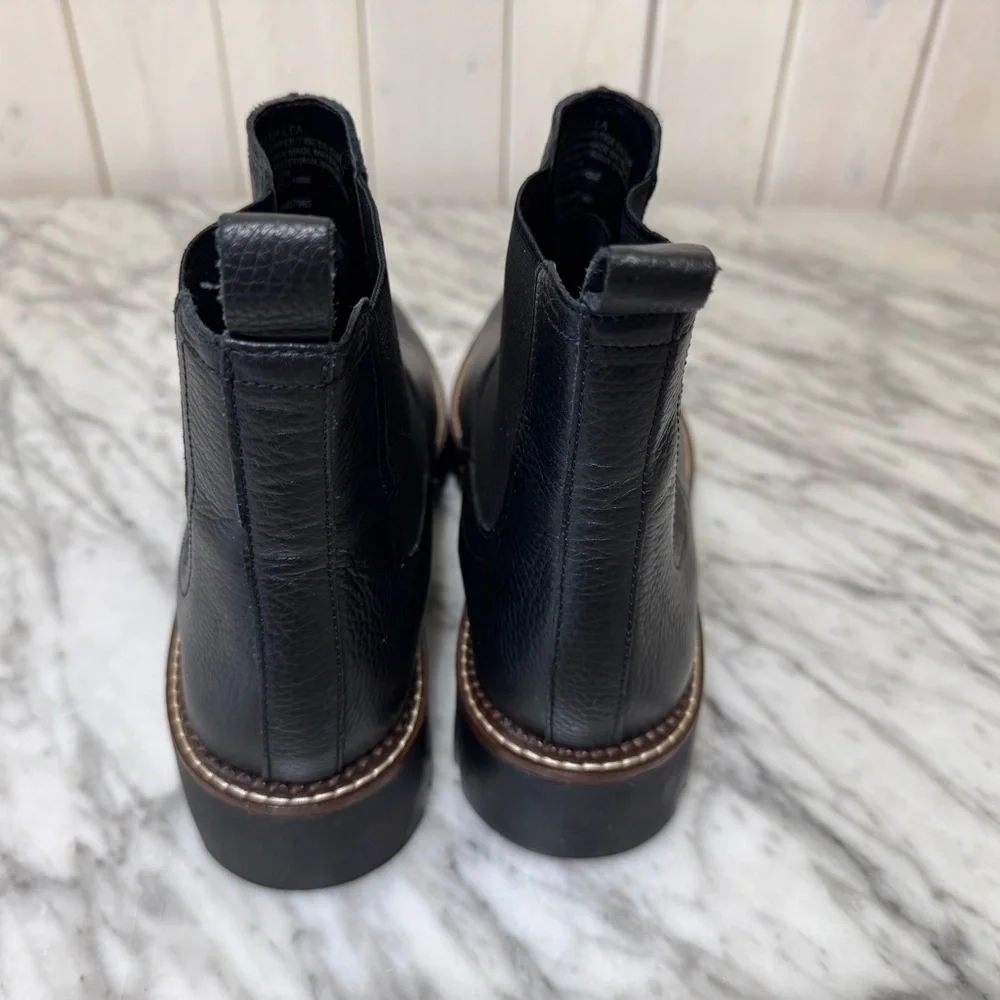 Caslon, Miller Water Resistant Lug Chelsea Boot, Black Leather Ankle Boots - Picture 5 of 9